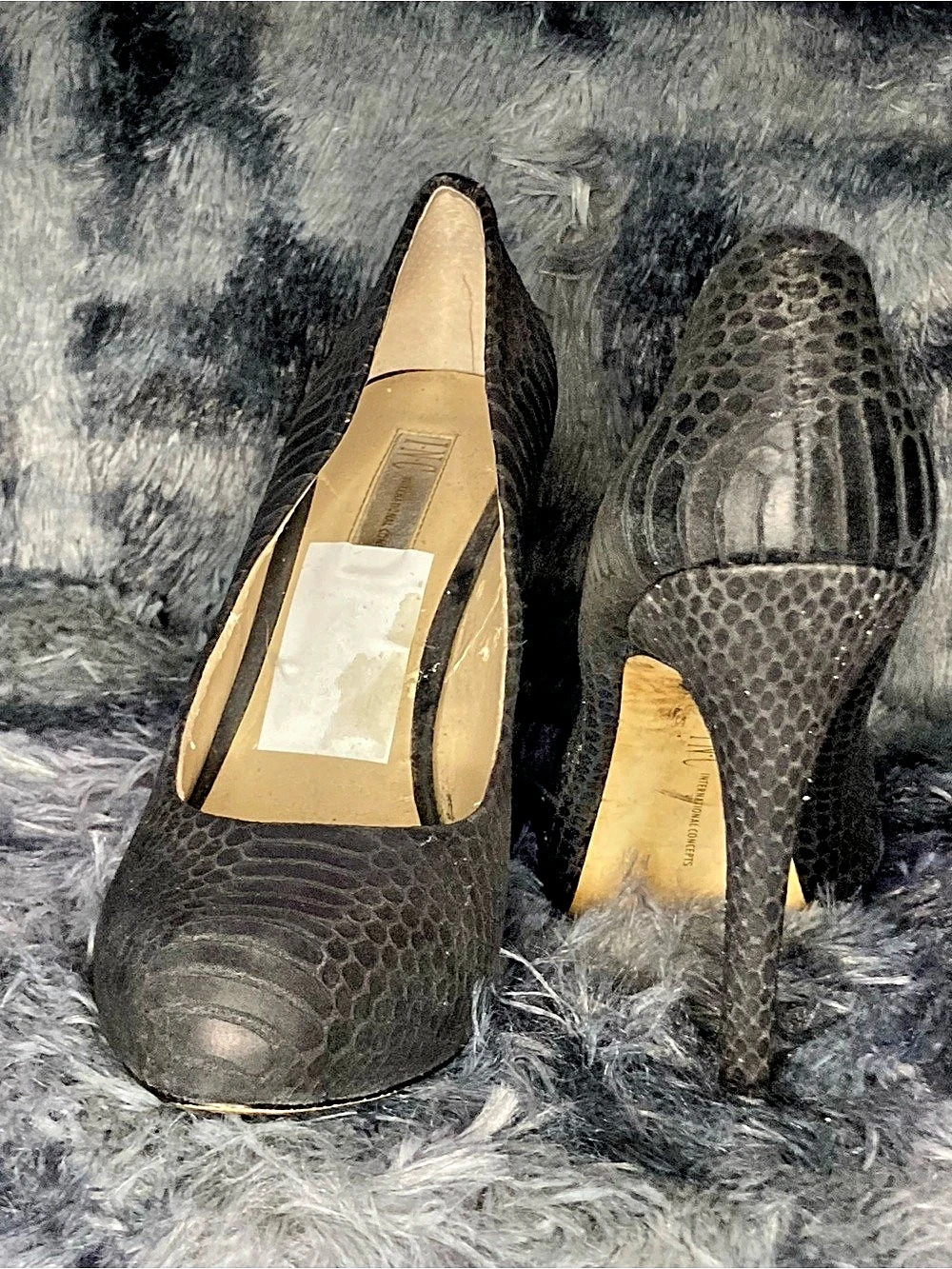 INC International Concepts Black Snakeskin Embossed Platform Pumps - Size 9M